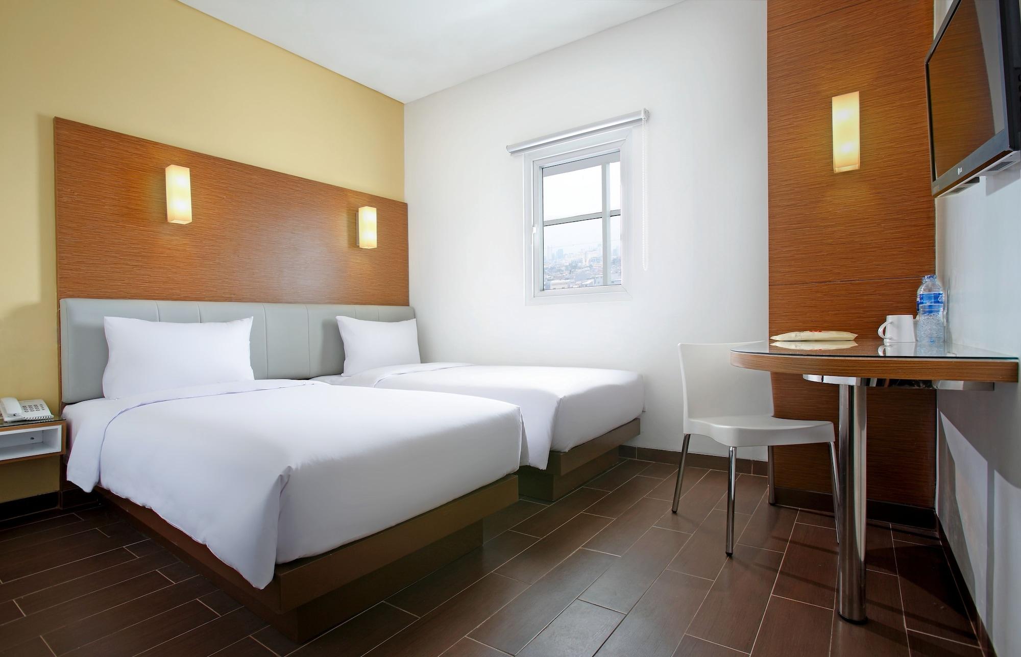 Amaris Hotel Seasons City Jakarta Exterior photo
